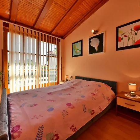 Apartment Marina *